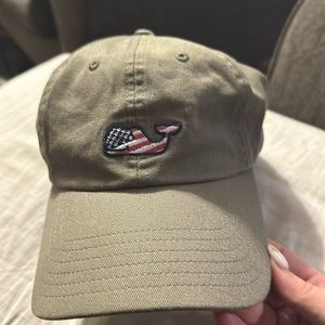 Vineyard vines hat